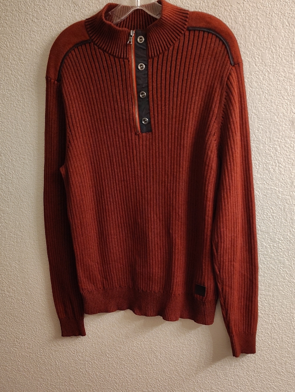 Guess Men's Sz XL Burgundy Ribbed Zip-Button Long Sleeves Mock Neck Sweater HMBB
